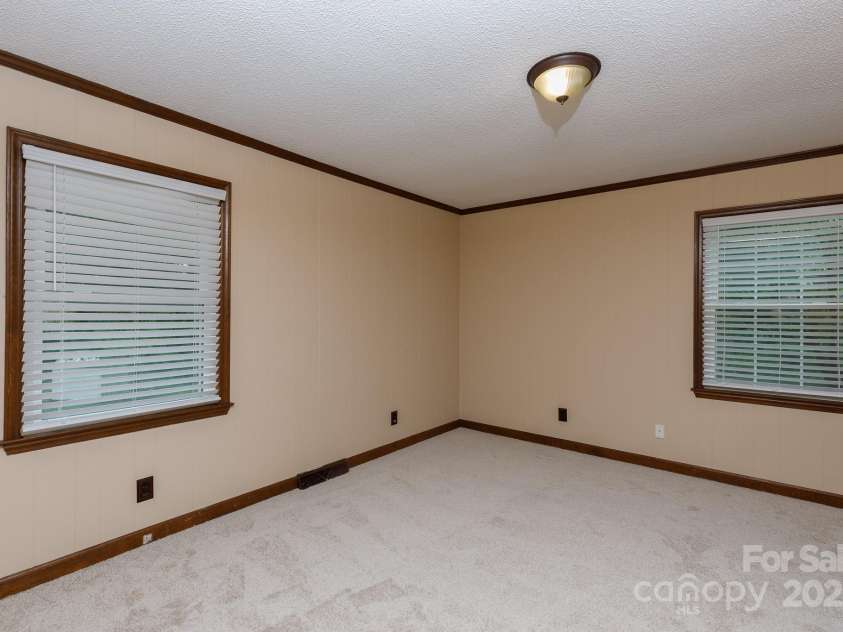 2605 Camelot Drive, Rock Hill, SC 29732.  MLS# CAR4265227, YatesRealty ID 18515. 