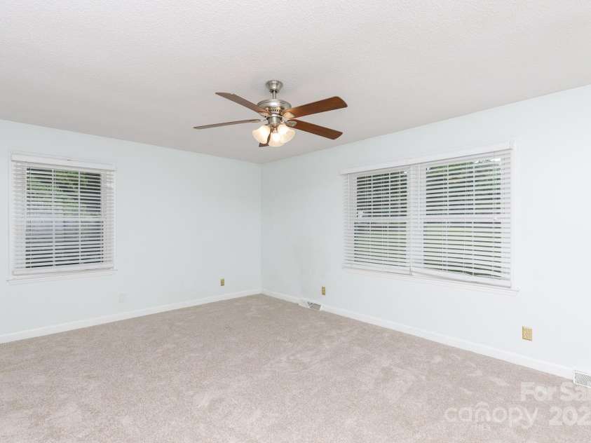 2605 Camelot Drive, Rock Hill, SC 29732.  MLS# CAR4265227, YatesRealty ID 18515. 