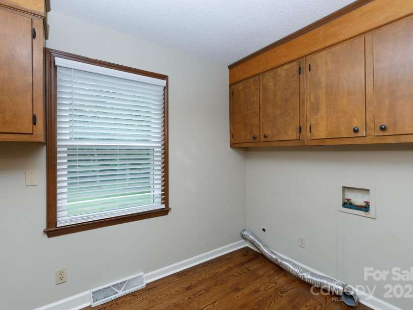 2605 Camelot Drive, Rock Hill, SC 29732.  MLS# CAR4265227, YatesRealty ID 18515. 