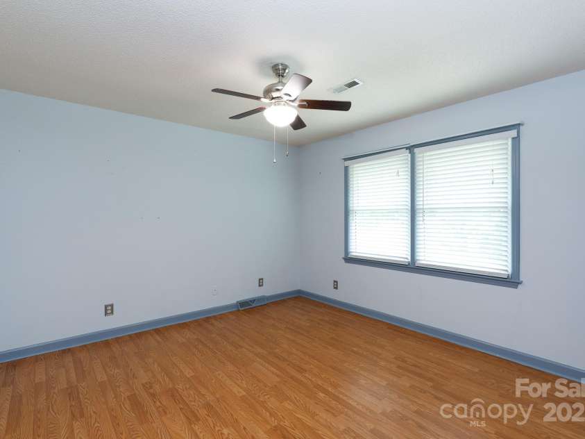 2605 Camelot Drive, Rock Hill, SC 29732.  MLS# CAR4265227, YatesRealty ID 18515. 