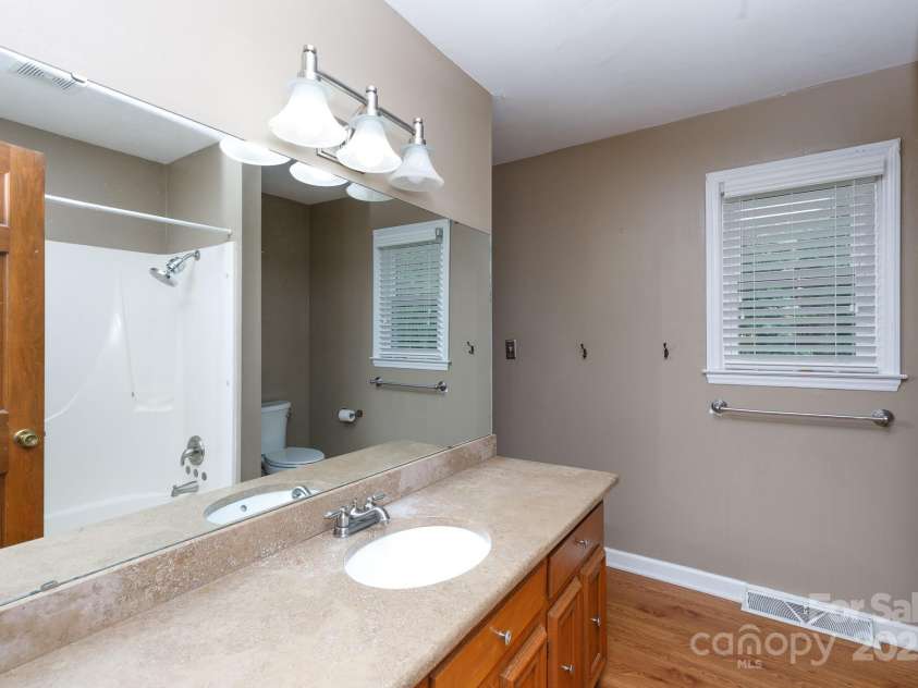 2605 Camelot Drive, Rock Hill, SC 29732.  MLS# CAR4265227, YatesRealty ID 18515. 