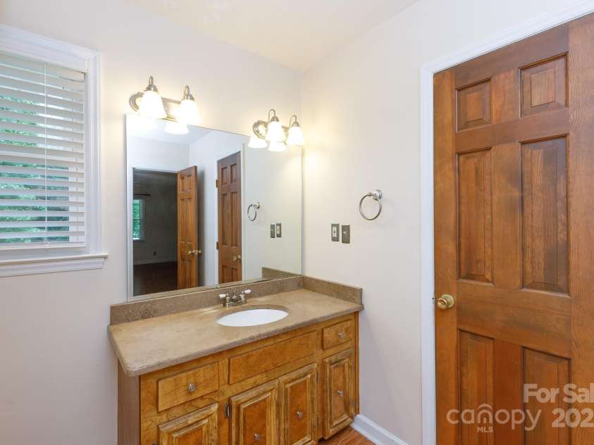 2605 Camelot Drive, Rock Hill, SC 29732.  MLS# CAR4265227, YatesRealty ID 18515. 