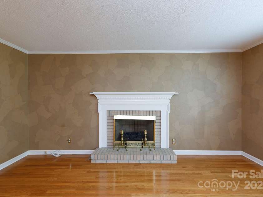 2605 Camelot Drive, Rock Hill, SC 29732.  MLS# CAR4265227, YatesRealty ID 18515. 