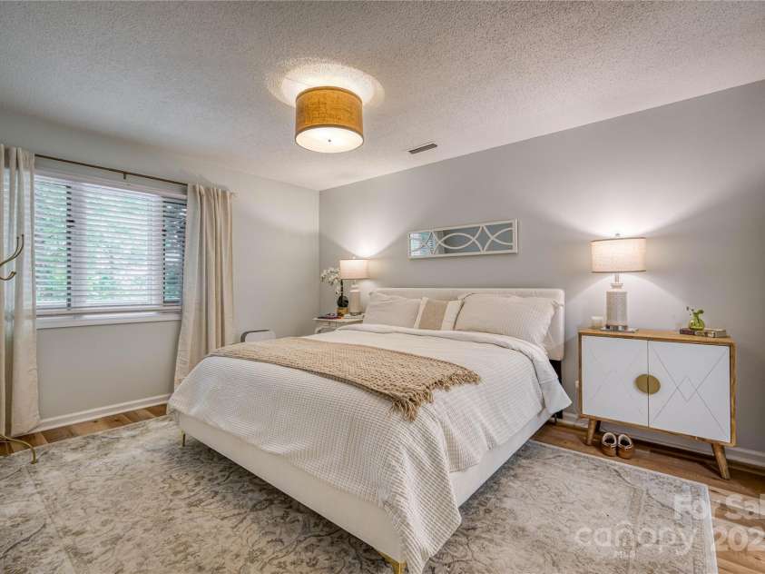 206 Independence Trail, Morganton, NC 28655.  MLS# CAR4261521, YatesRealty ID 18516. 