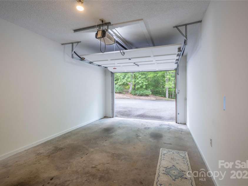 206 Independence Trail, Morganton, NC 28655.  MLS# CAR4261521, YatesRealty ID 18516. 