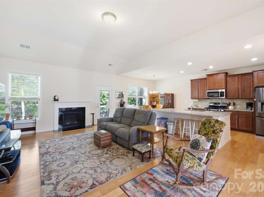 743 Eden hall Drive, Columbia, SC 29229.  MLS# CAR4369055, YatesRealty ID 18516. 