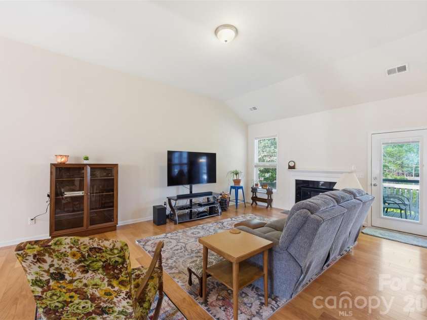 743 Eden hall Drive, Columbia, SC 29229.  MLS# CAR4369055, YatesRealty ID 18516. 