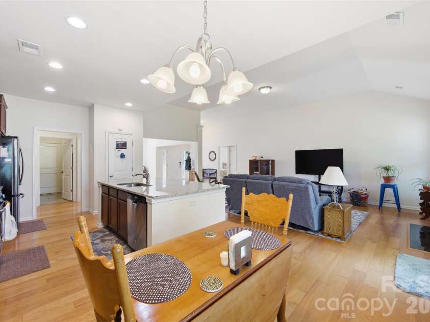 743 Eden hall Drive, Columbia, SC 29229.  MLS# CAR4369055, YatesRealty ID 18516. 