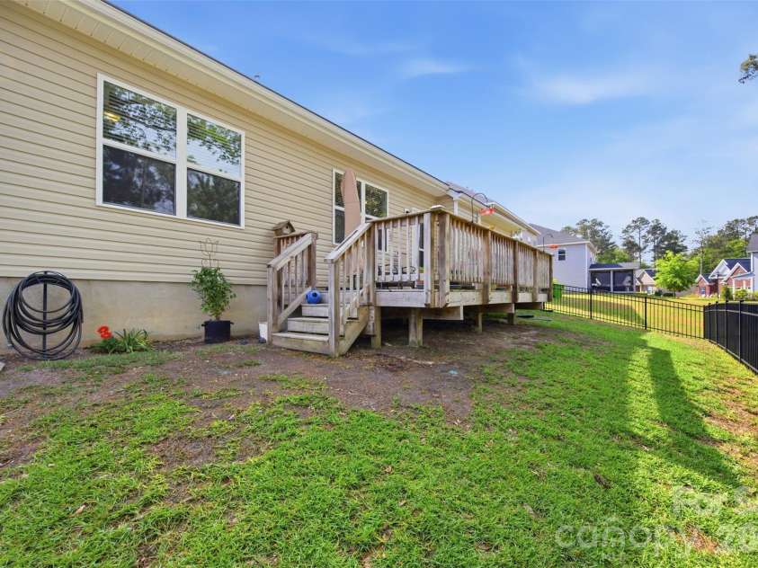 743 Eden hall Drive, Columbia, SC 29229.  MLS# CAR4369055, YatesRealty ID 18516. 