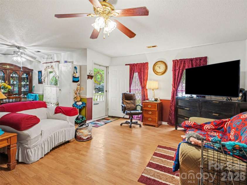 201 Bishop Lane, Concord, NC 28025.  MLS# CAR4373236, YatesRealty ID 18517. 