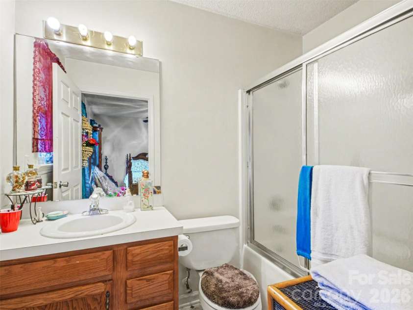 201 Bishop Lane, Concord, NC 28025.  MLS# CAR4373236, YatesRealty ID 18517. 