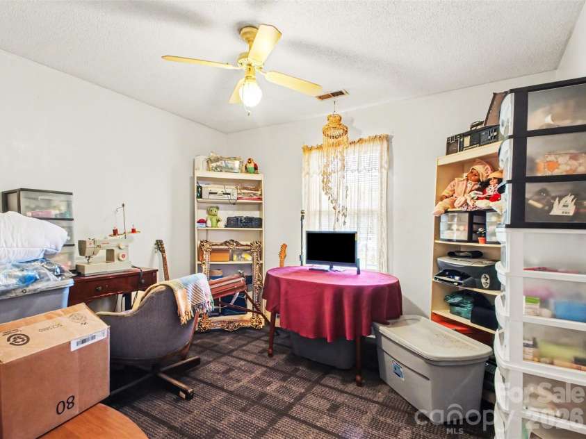201 Bishop Lane, Concord, NC 28025.  MLS# CAR4373236, YatesRealty ID 18517. 