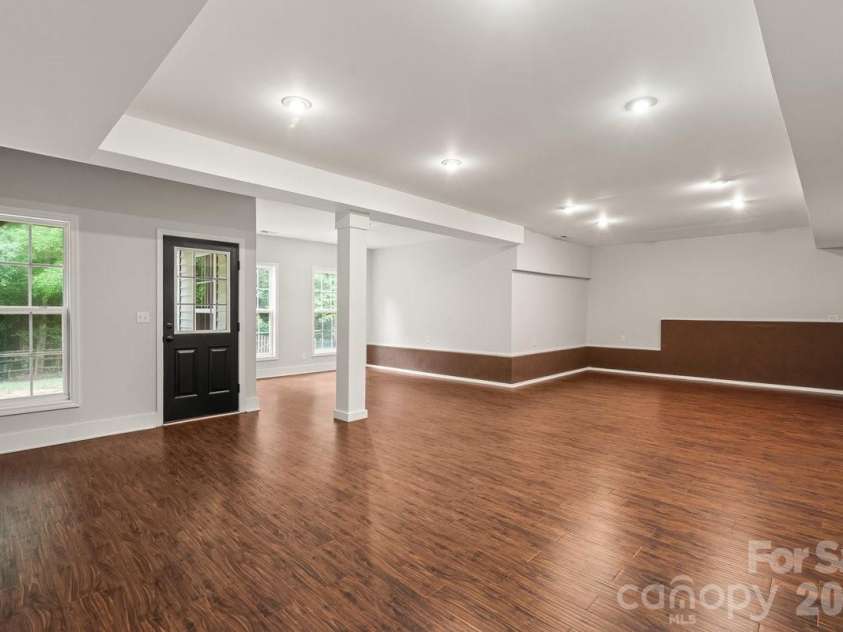 10211 Rivendell Lane, Charlotte, NC 28269.  MLS# CAR4376096, YatesRealty ID 18518. Basement
