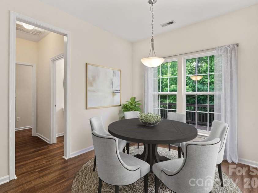 10211 Rivendell Lane, Charlotte, NC 28269.  MLS# CAR4376096, YatesRealty ID 18518. Breakfast Area