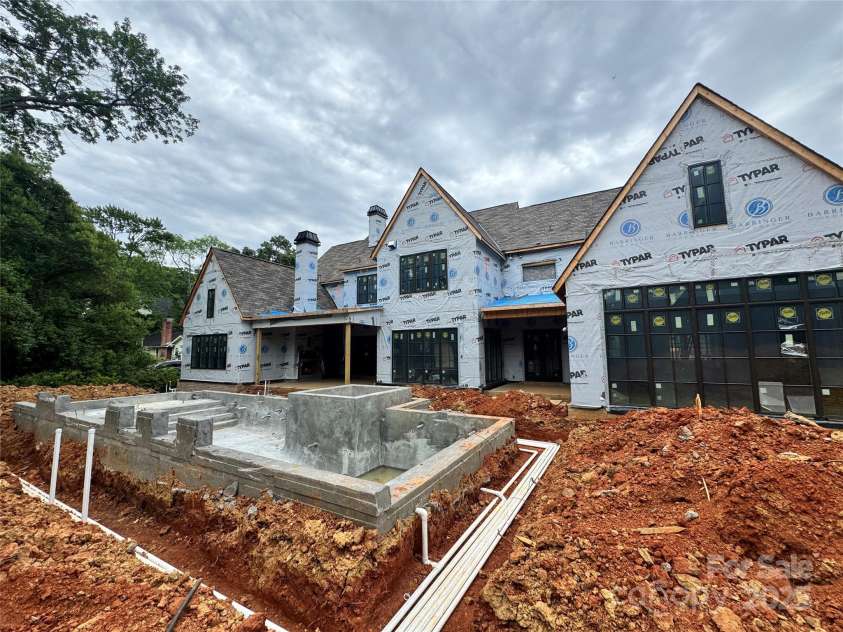 1200 Andover Road, Charlotte, NC 28211.  MLS# CAR4264479, YatesRealty ID 18519. 