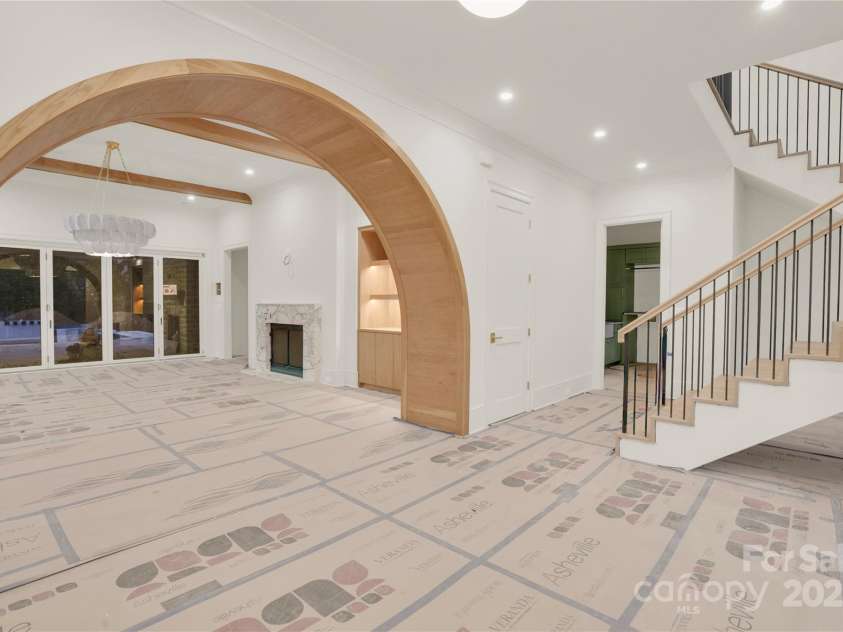 1200 Andover Road, Charlotte, NC 28211.  MLS# CAR4318843, YatesRealty ID 18519. 