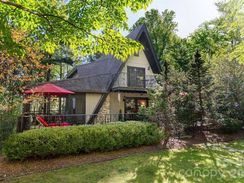 7 Cooper Cove, Hendersonville, NC 28739.  MLS# CAR4371497, YatesRealty ID 18519. Front exterior