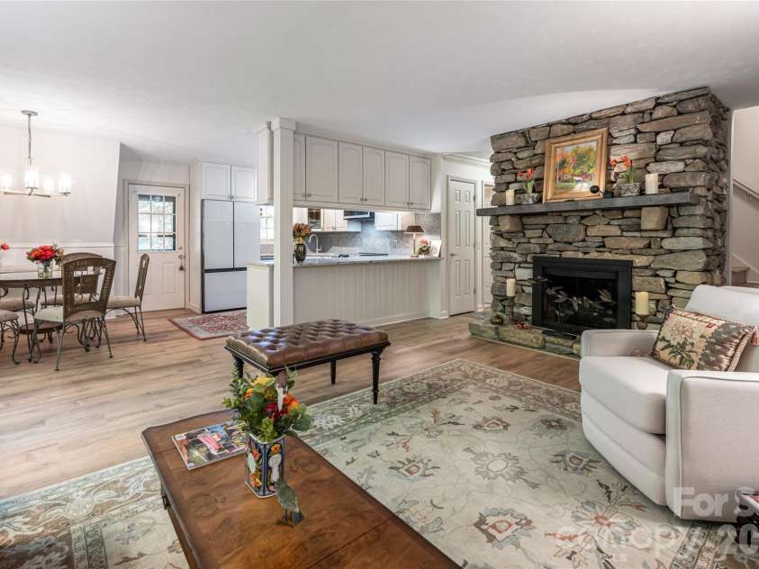 7 Cooper Cove, Hendersonville, NC 28739.  MLS# CAR4371497, YatesRealty ID 18519. Open floor plan