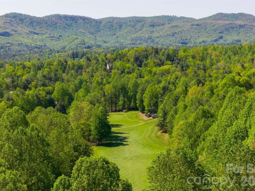 7 Cooper Cove, Hendersonville, NC 28739.  MLS# CAR4371497, YatesRealty ID 18519. Tom Fazio Golf Course