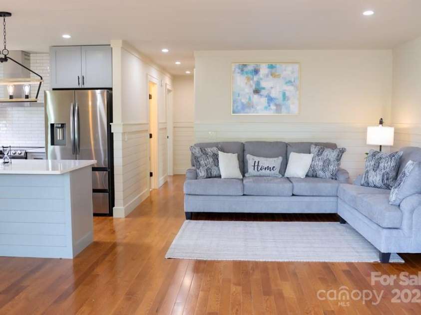 94 BREEZY KNOB Road, Franklin, NC 28734.  MLS# CAR4221997, YatesRealty ID 1852. 