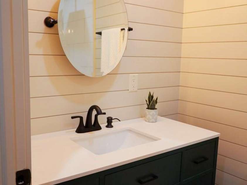 94 BREEZY KNOB Road, Franklin, NC 28734.  MLS# CAR4221997, YatesRealty ID 1852. 