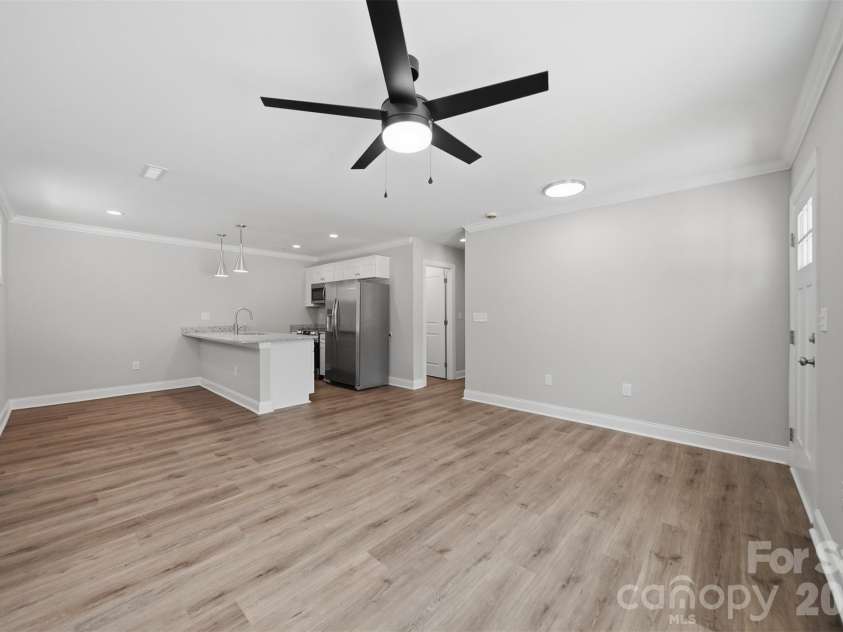 1294 18th Street, Hickory, NC 28601.  MLS# CAR4373574, YatesRealty ID 18520. 