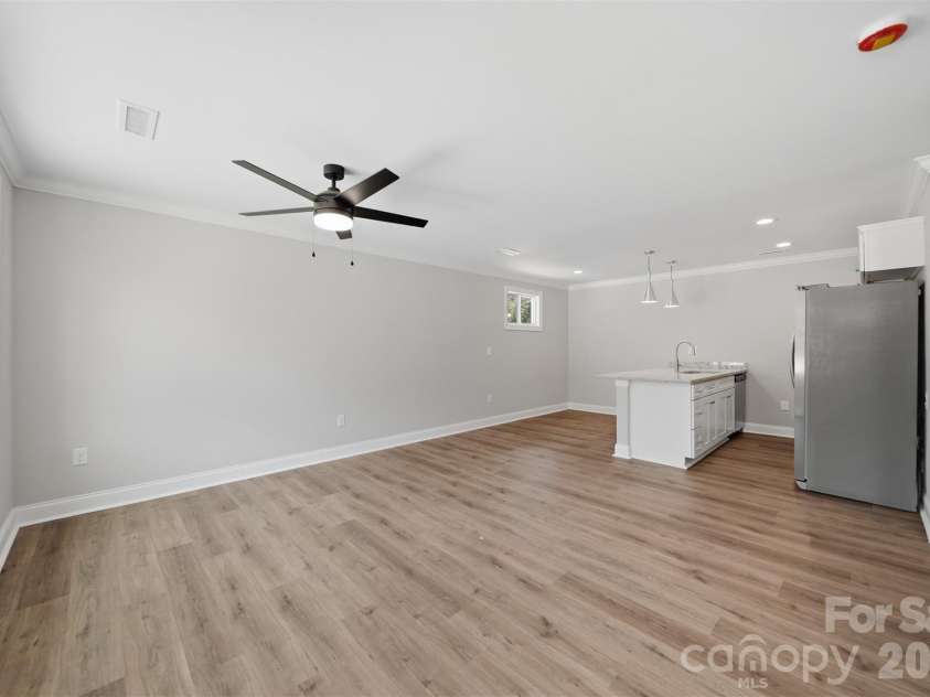 1294 18th Street, Hickory, NC 28601.  MLS# CAR4373574, YatesRealty ID 18520. 
