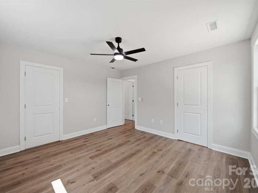 1294 18th Street, Hickory, NC 28601.  MLS# CAR4373574, YatesRealty ID 18520. 