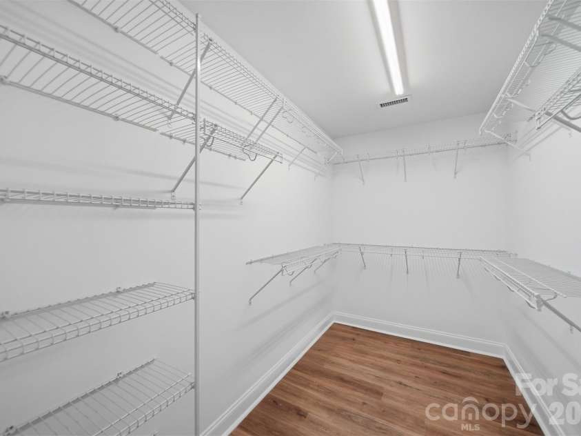1294 18th Street, Hickory, NC 28601.  MLS# CAR4373574, YatesRealty ID 18520. 