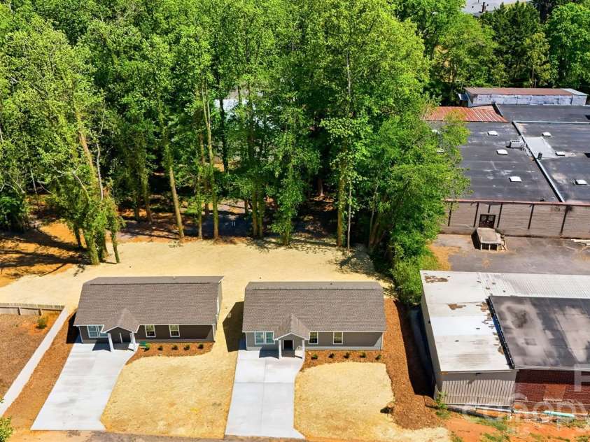 1294 18th Street, Hickory, NC 28601.  MLS# CAR4373574, YatesRealty ID 18520. 