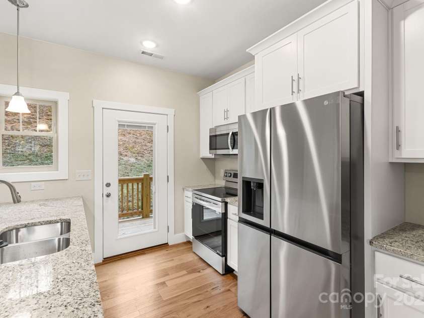 92 Wheeler Road, Weaverville, NC 28787.  MLS# CAR4193836, YatesRealty ID 18520. 