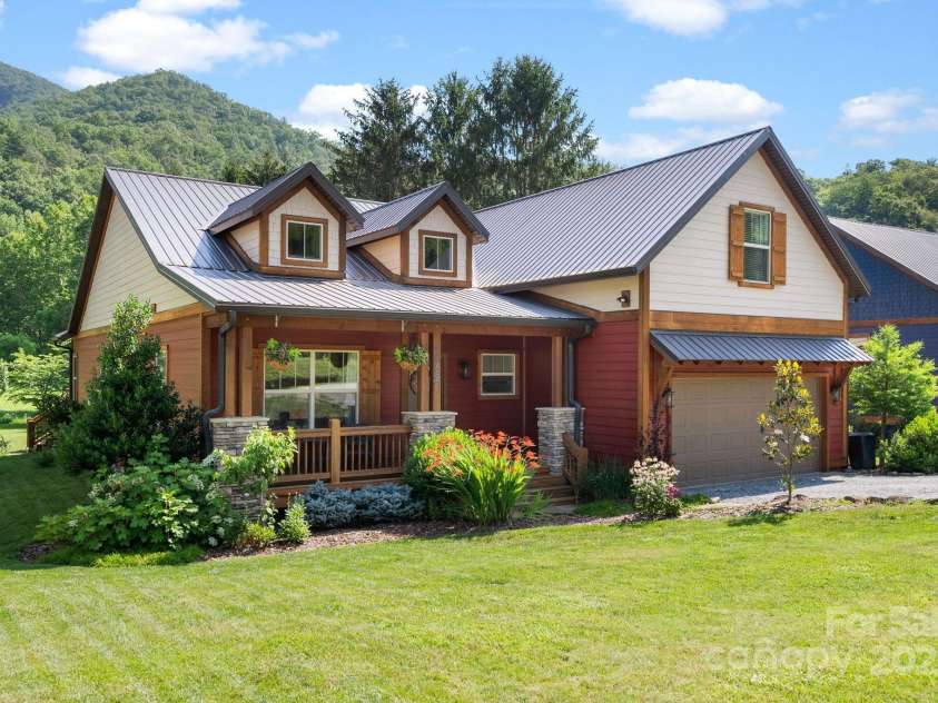 49 Sundrops Trail, Cullowhee, NC 28723.  MLS# CAR4266552, YatesRealty ID 18521. 