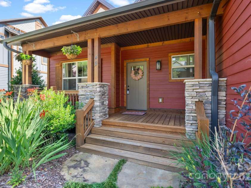 49 Sundrops Trail, Cullowhee, NC 28723.  MLS# CAR4266552, YatesRealty ID 18521. 