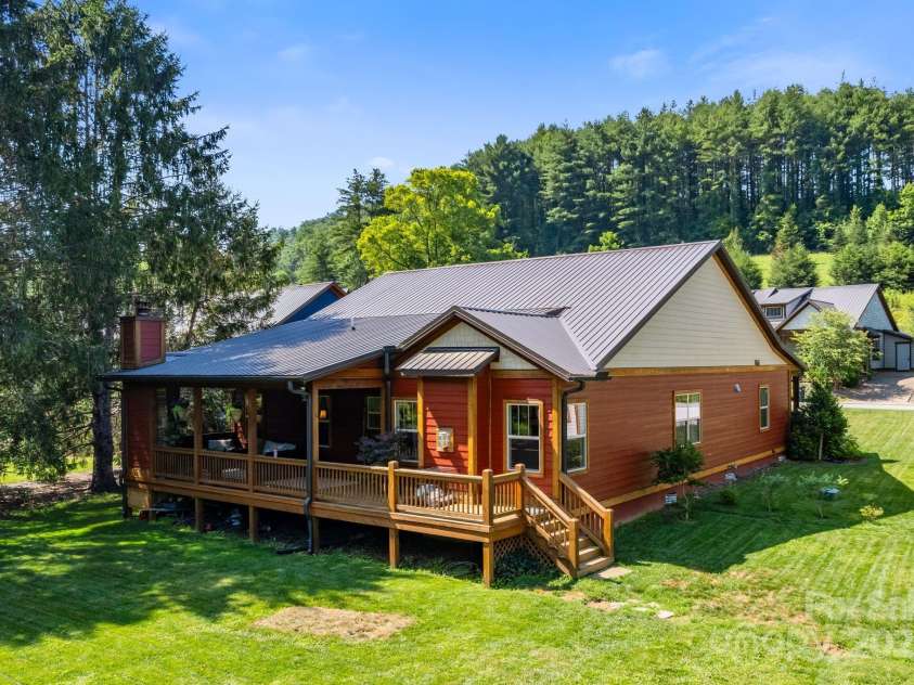 49 Sundrops Trail, Cullowhee, NC 28723.  MLS# CAR4266552, YatesRealty ID 18521. 