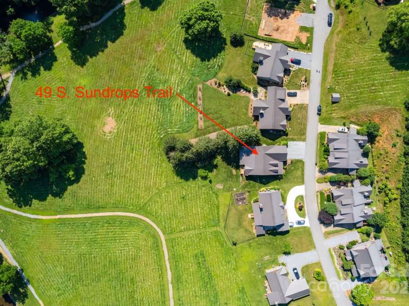 49 Sundrops Trail, Cullowhee, NC 28723.  MLS# CAR4266552, YatesRealty ID 18521. 