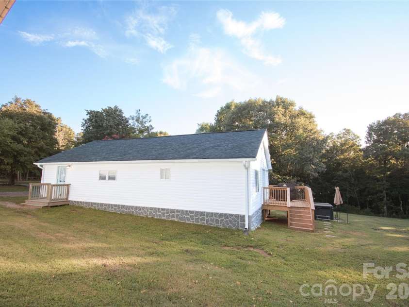 940 Guy Heavner Road, Lincolnton, NC 28092.  MLS# CAR4377471, YatesRealty ID 18521. 