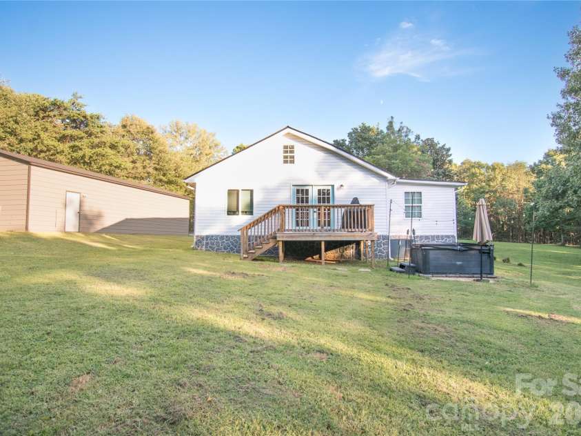 940 Guy Heavner Road, Lincolnton, NC 28092.  MLS# CAR4377471, YatesRealty ID 18521. 