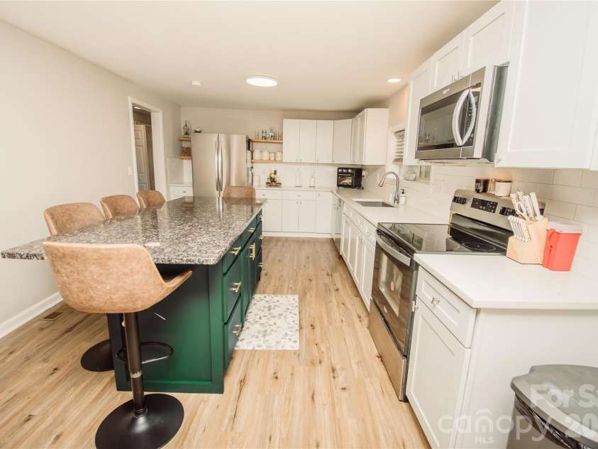 940 Guy Heavner Road, Lincolnton, NC 28092.  MLS# CAR4377471, YatesRealty ID 18521. 