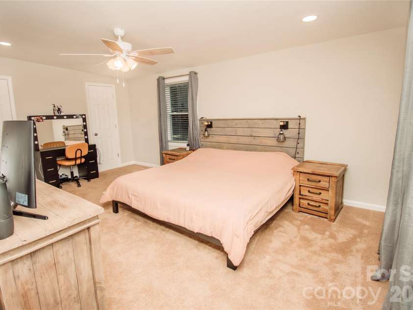 940 Guy Heavner Road, Lincolnton, NC 28092.  MLS# CAR4377471, YatesRealty ID 18521. 