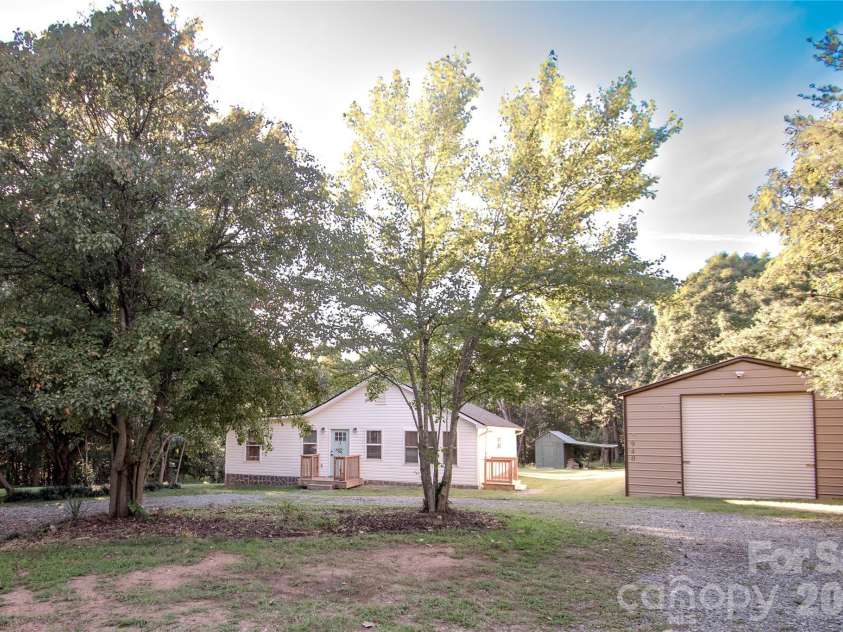 940 Guy Heavner Road, Lincolnton, NC 28092.  MLS# CAR4377471, YatesRealty ID 18521. 