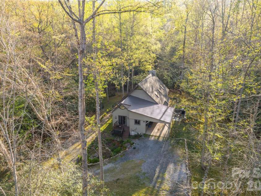 70 Aberdeen Lane, Pisgah Forest, NC 28768.  MLS# CAR4372037, YatesRealty ID 18522. 