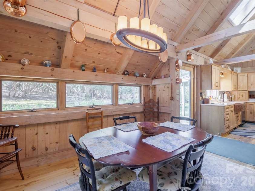 70 Aberdeen Lane, Pisgah Forest, NC 28768.  MLS# CAR4372037, YatesRealty ID 18522. Dining area