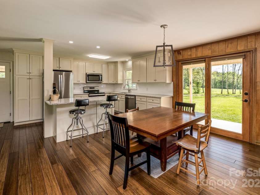 153 Coachman Loop, Statesville, NC 28625.  MLS# CAR4248344, YatesRealty ID 18523. 