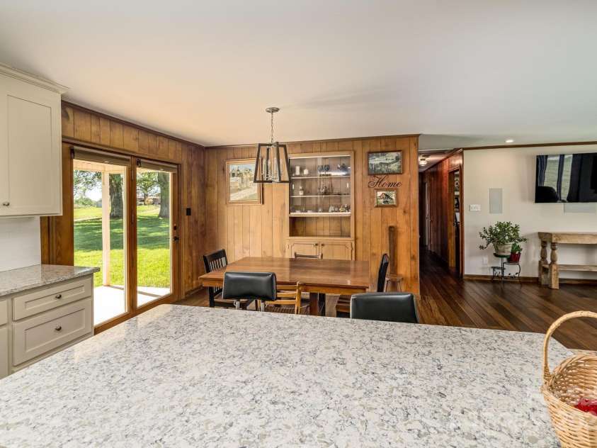 153 Coachman Loop, Statesville, NC 28625.  MLS# CAR4248344, YatesRealty ID 18523. 