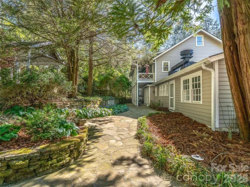 300 Ivy Terrace Drive, Saluda, NC 28773.  MLS# CAR4371193, YatesRealty ID 18523. 