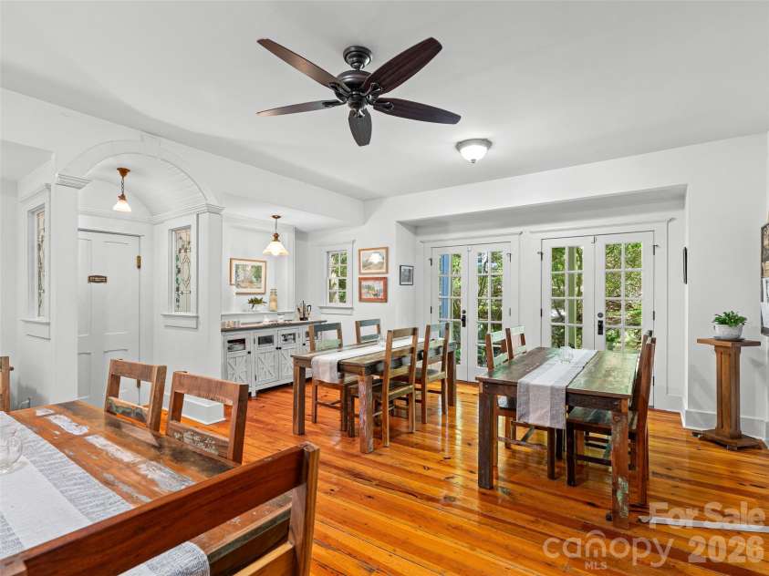 300 Ivy Terrace Drive, Saluda, NC 28773.  MLS# CAR4371193, YatesRealty ID 18523. 