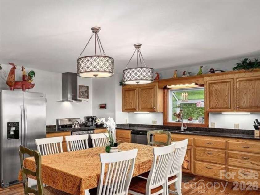 505 Middle Top Loop, Maggie Valley, NC 28751.  MLS# CAR4365576, YatesRealty ID 18525. 