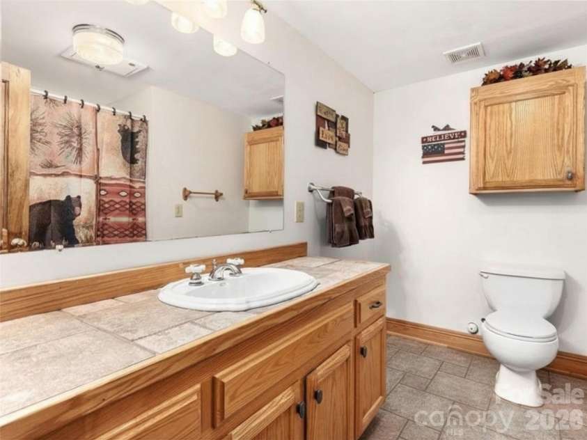 505 Middle Top Loop, Maggie Valley, NC 28751.  MLS# CAR4365576, YatesRealty ID 18525. 
