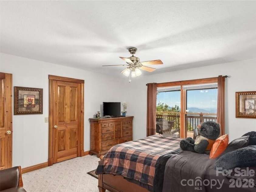 505 Middle Top Loop, Maggie Valley, NC 28751.  MLS# CAR4365576, YatesRealty ID 18525. 