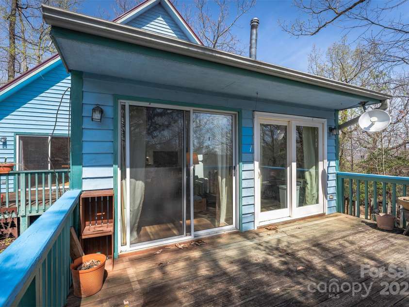 195 Prospectors Trail, Black Mountain, NC 28711.  MLS# CAR4227099, YatesRealty ID 18526. 